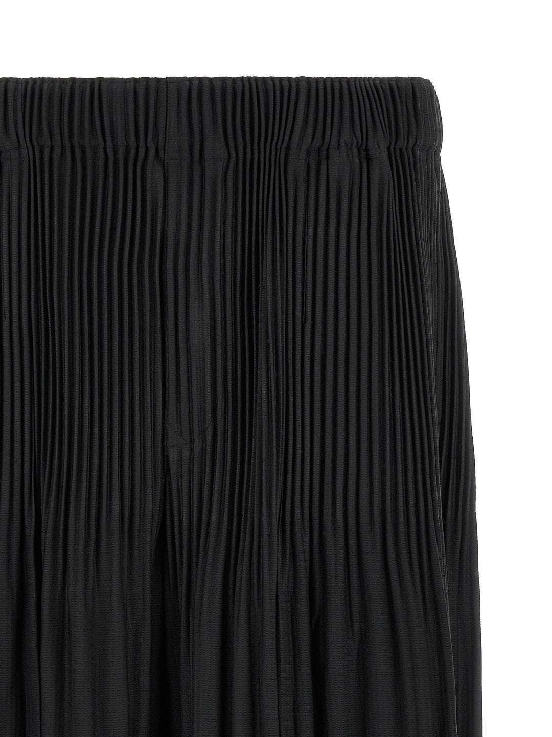 Homme Plisse' Issey Miyake Monthly Colors: June Bermuda and Short - Black | 7d28ba88971aa8293d3ab750132efef6ab110b00