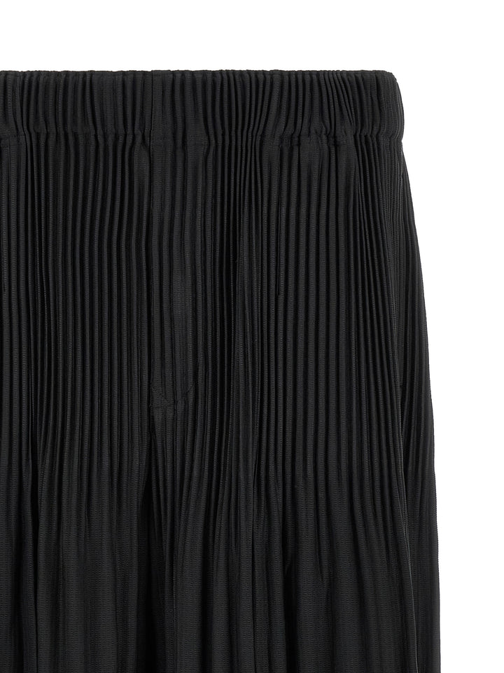 Homme Plisse' Issey Miyake Monthly Colors: June Bermuda and Short - Black | 7d28ba88971aa8293d3ab750132efef6ab110b00