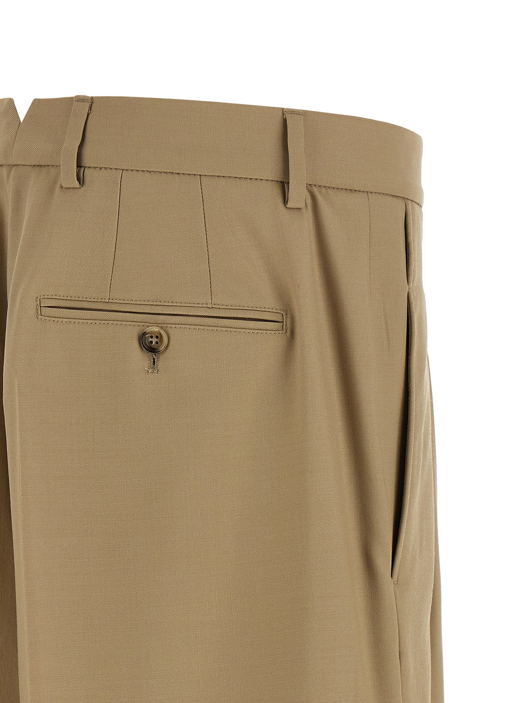Ami Paris Fresh Wool Bermuda Shorts Bermuda and Short - Beige | 068cc76517234633007f0011ffa6561e15ef0bed