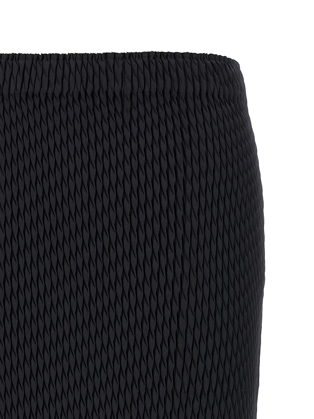 Issey Miyake Sleek Pleats Skirts - Black | 93fa70c709c3c223d07f25dd0e3d66698c3c8a85