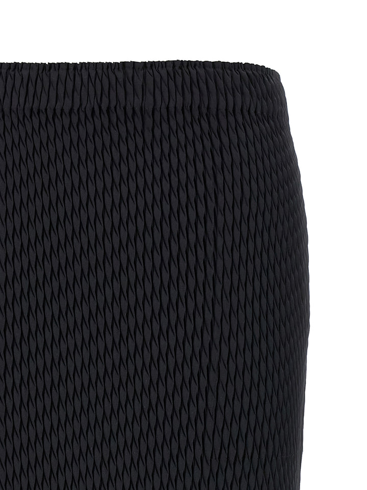 Issey Miyake Sleek Pleats Skirts - Black | 93fa70c709c3c223d07f25dd0e3d66698c3c8a85