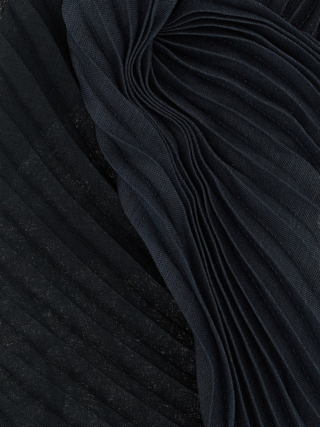 Issey Miyake Gradation Ramie Pleats Scarves and Foulards - Black | b4ca81fd9e150dc42490532fd39232677fb4d93f