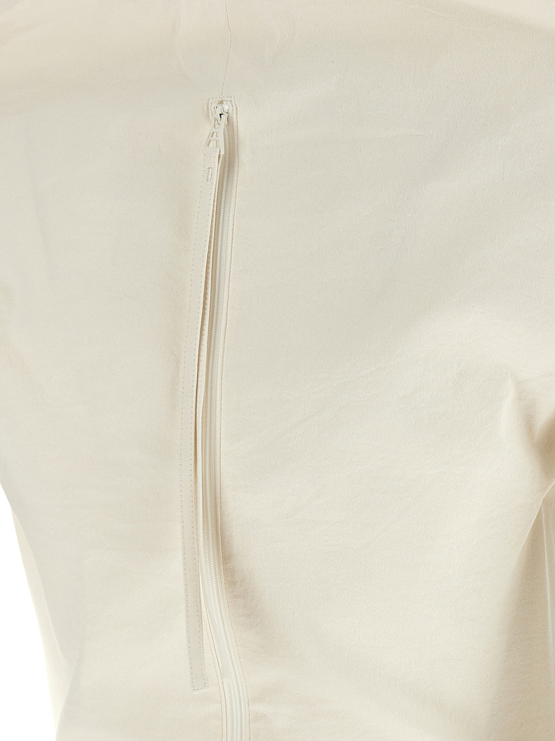 Issey Miyake Allow Tops - White | 8684aefd262b1f6e98f740a532856b76f720b76c