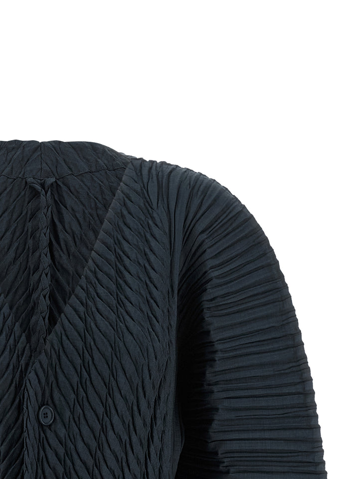 Issey Miyake Unfurling Pleats Sweaters and Cardigans - Black | d0204daa5f59245e0eb11f42b77f7d8b4be8fc88