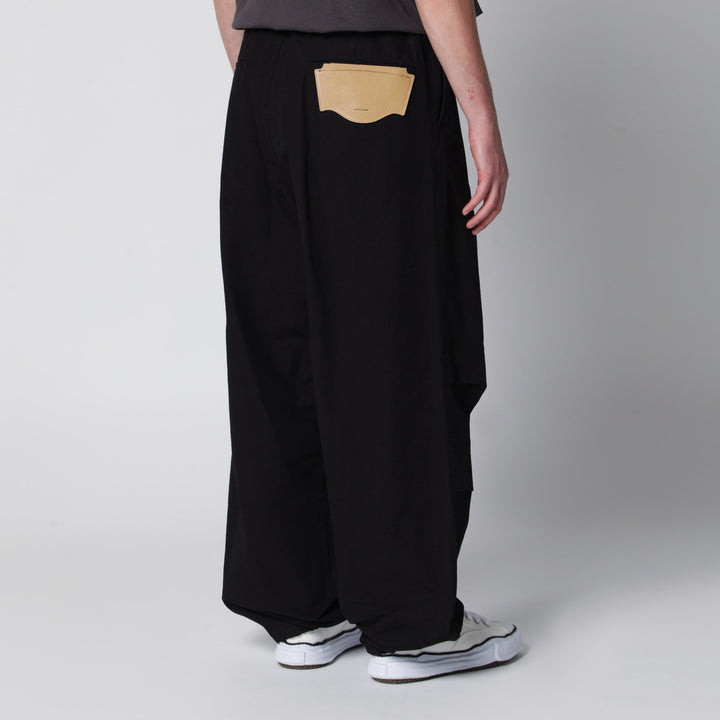 Maison Mihara Yasuhiro Pants - Black | ba7c31163891f6511bc66314b08a699108fd7cea