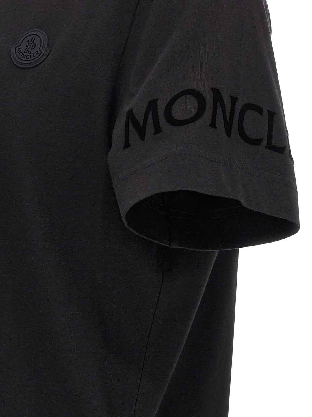 Moncler Logo T-shirt - Black | d78ca5077b46b10f437c9dc64c56208342a09455