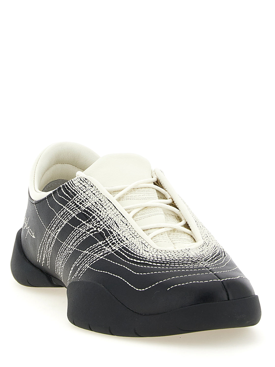 Y-3 Y-3 Regu Sneakers - Black | 592bf33d70d9d67169b02b1496d83031b7a58f04