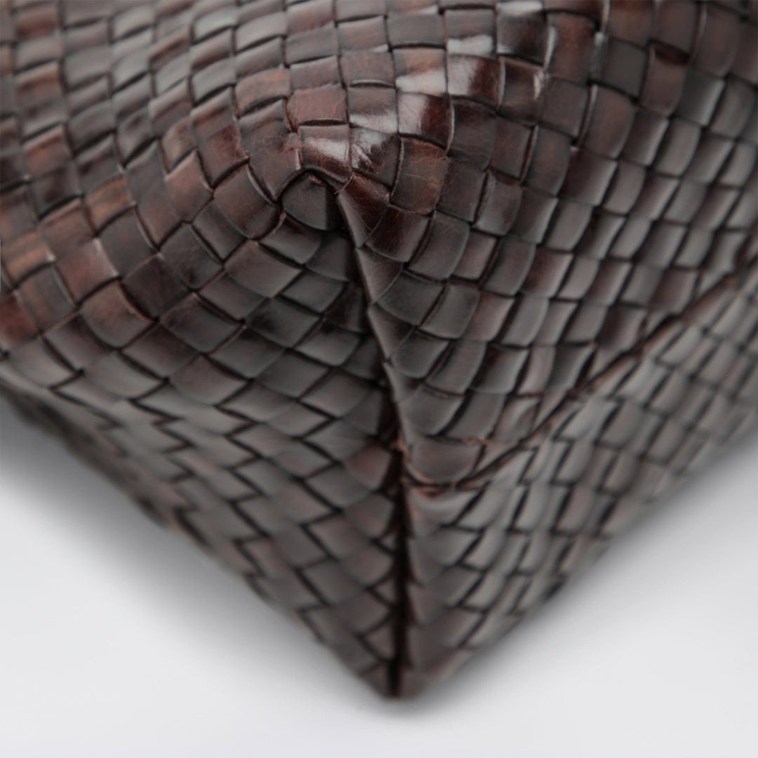 Manebí Apparel & Accessories - Brown | 8e8edad2e58cbd699bff1175878f689987260370
