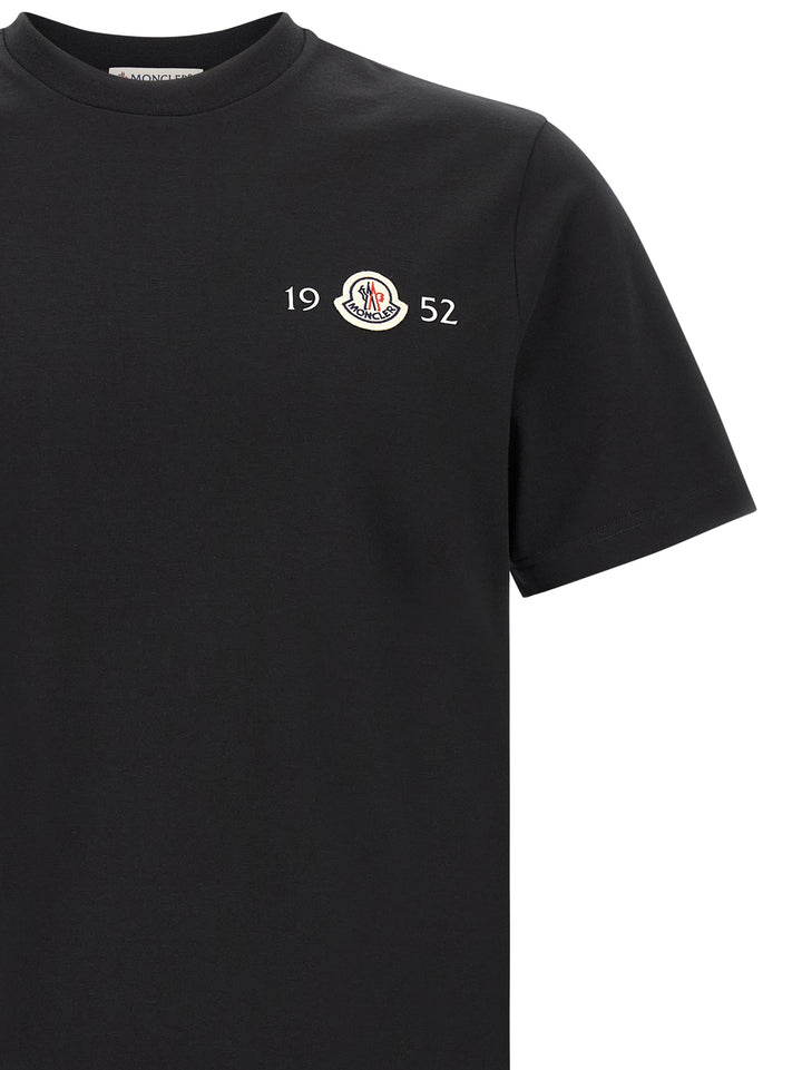 Moncler Logo Patch T-shirt - Black | 77fb53542cb900ce363d73f74e2869f6aa0137b0