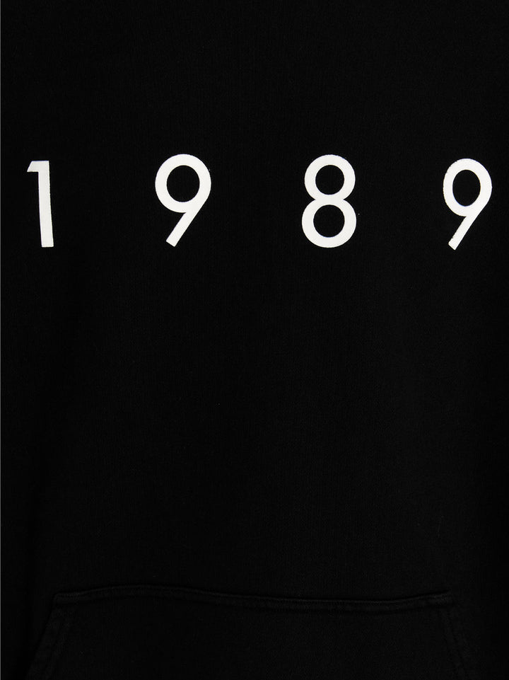 1989 Studio Logo Hoodie Sweatshirt - Black | 9bfd6307bc69e4f6cc41144f78345ec92b234453