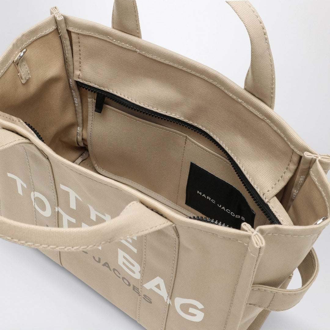 Marc Jacobs Apparel & Accessories - Beige | d2865e21342d0454ec8c6688ec8ef9aefe852a6b
