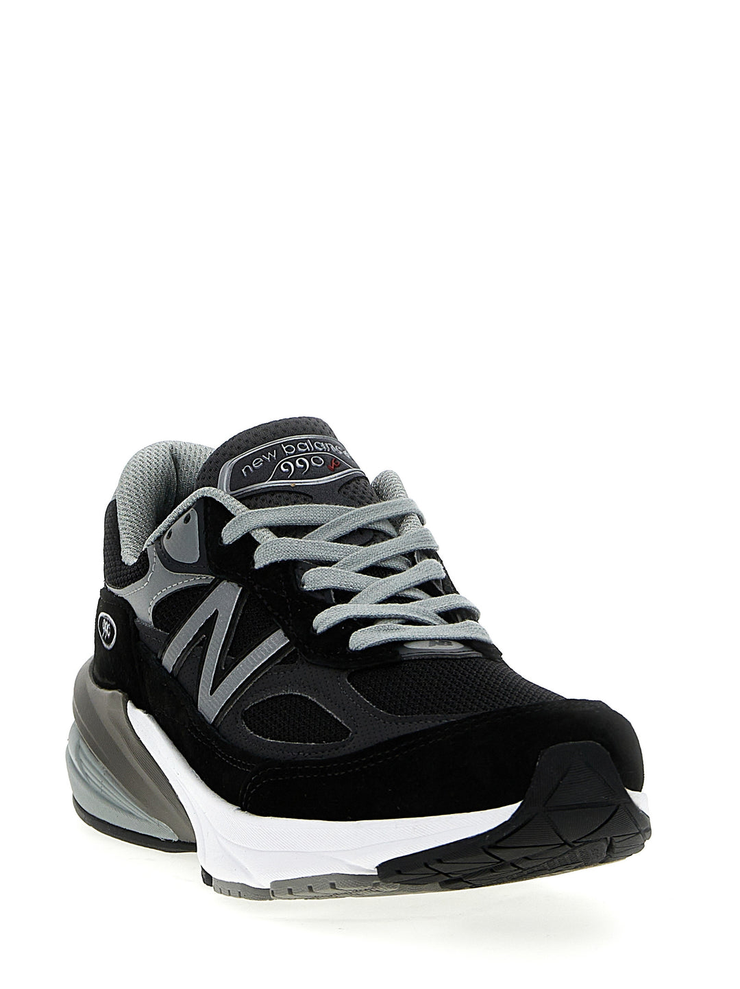 990v6 Sneakers Black