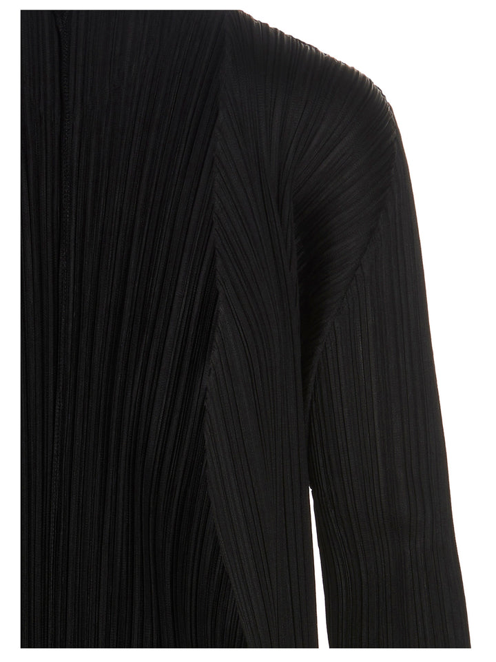 Pleats Please Issey Miyake Basics Coats and Trench Coats - Black | c04995fbc3b8db1eda4de617adcf01ea50a4843e