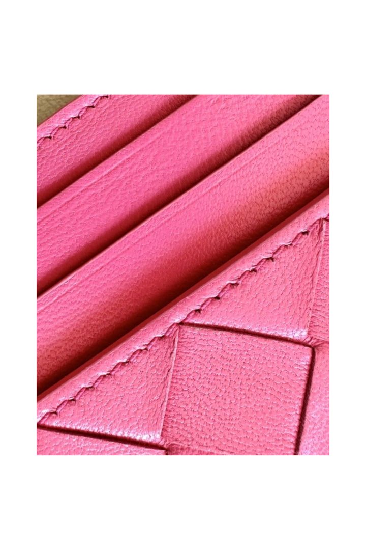 Holder in Fuchsia Leather