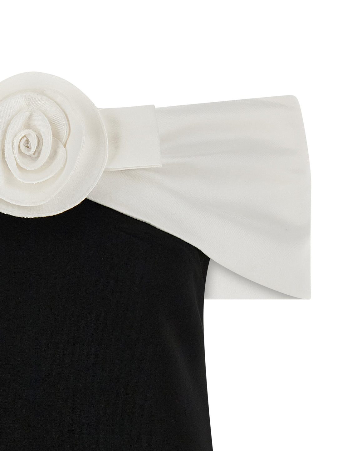 Self Portrait Black Crêpe Flower Mini Skirts - White/Black | 7a2893d6fdb868e8a20ba64f5ec0770a2b53f395