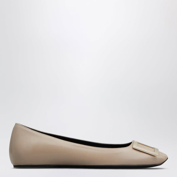 Beige Trompette Ballerinas In Leather