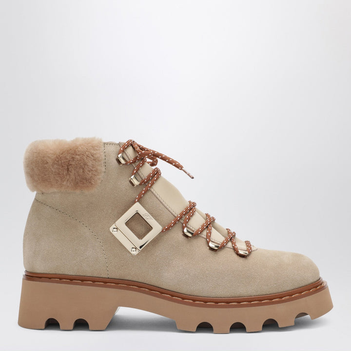 Roger Vivier Shoes - Beige | f921e2b013f6f4f1e093b1adb24a70f43eebe006