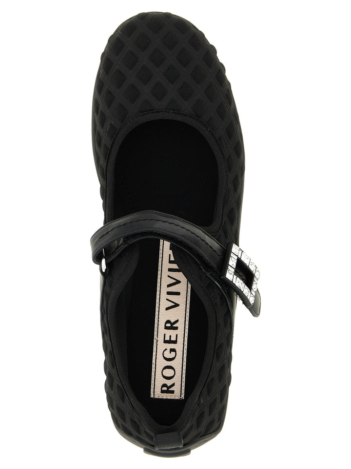 Roger Vivier Viv Low Flat shoes - Black | d6dd9f016630cc55f5602bebdf630dbcc5f05ab8