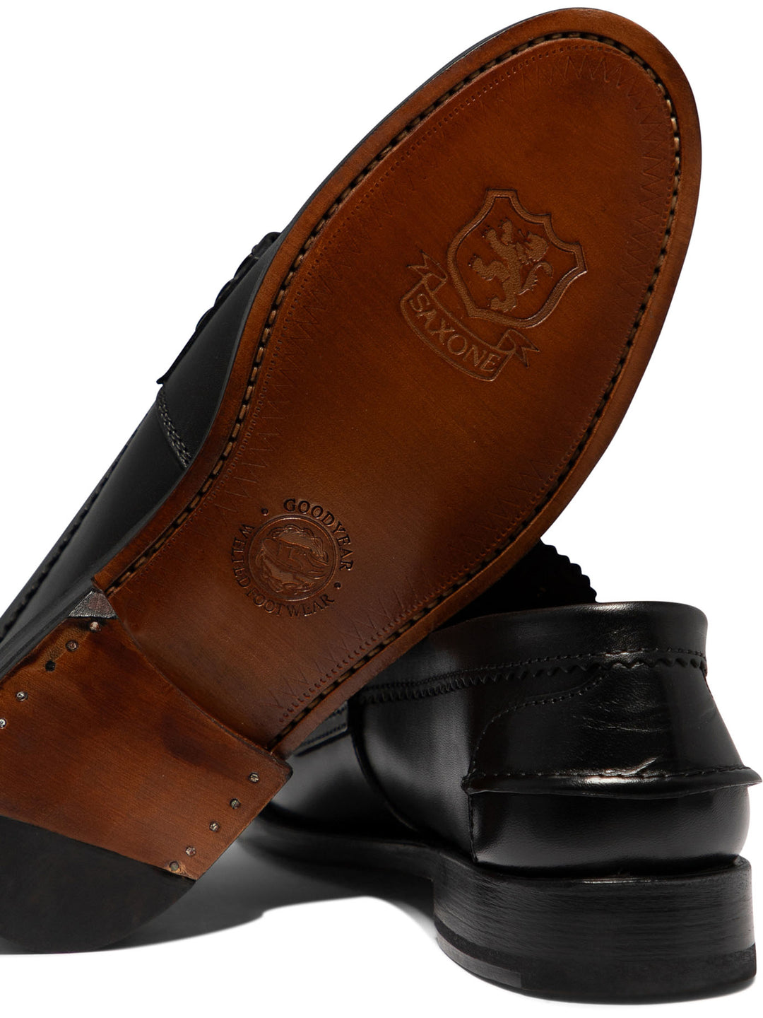 Saxone Of Scotland Arran Loafers & Slippers - Black | 4969771df1fd8814ddcd5bf6693d99bf383c1e06