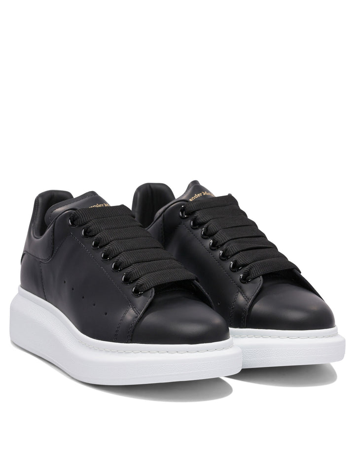 Alexander Mcqueen Oversize Sneakers & Slip-On - Black | 1a4762662e6c01e030d34a053c374bac0cc7ec79