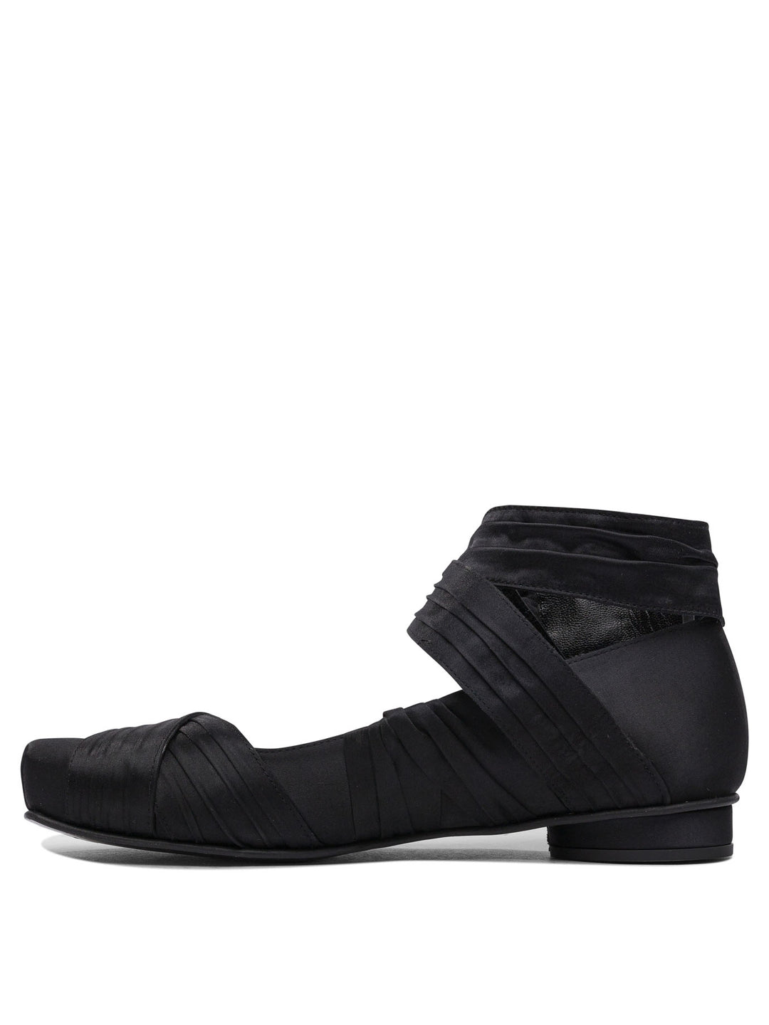 Alohas Volant Ballerinas - Black | ed84dcdb1d27c7bc6547405c1780ad44310e2e84