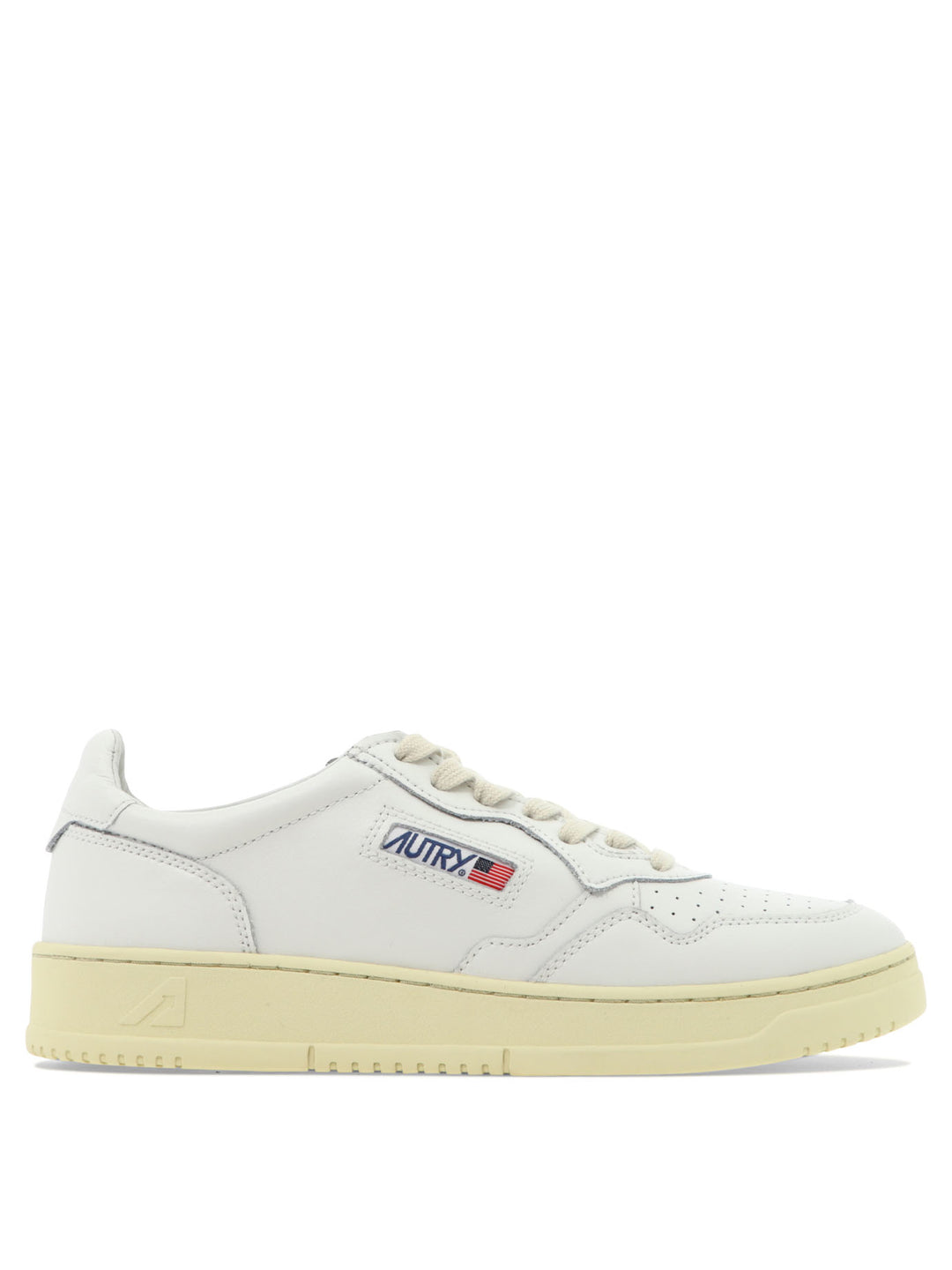 Autry Medalist Low Sneakers & Slip-On - White | 7cd9e134f05f455a73566257704c19b1398d56c7