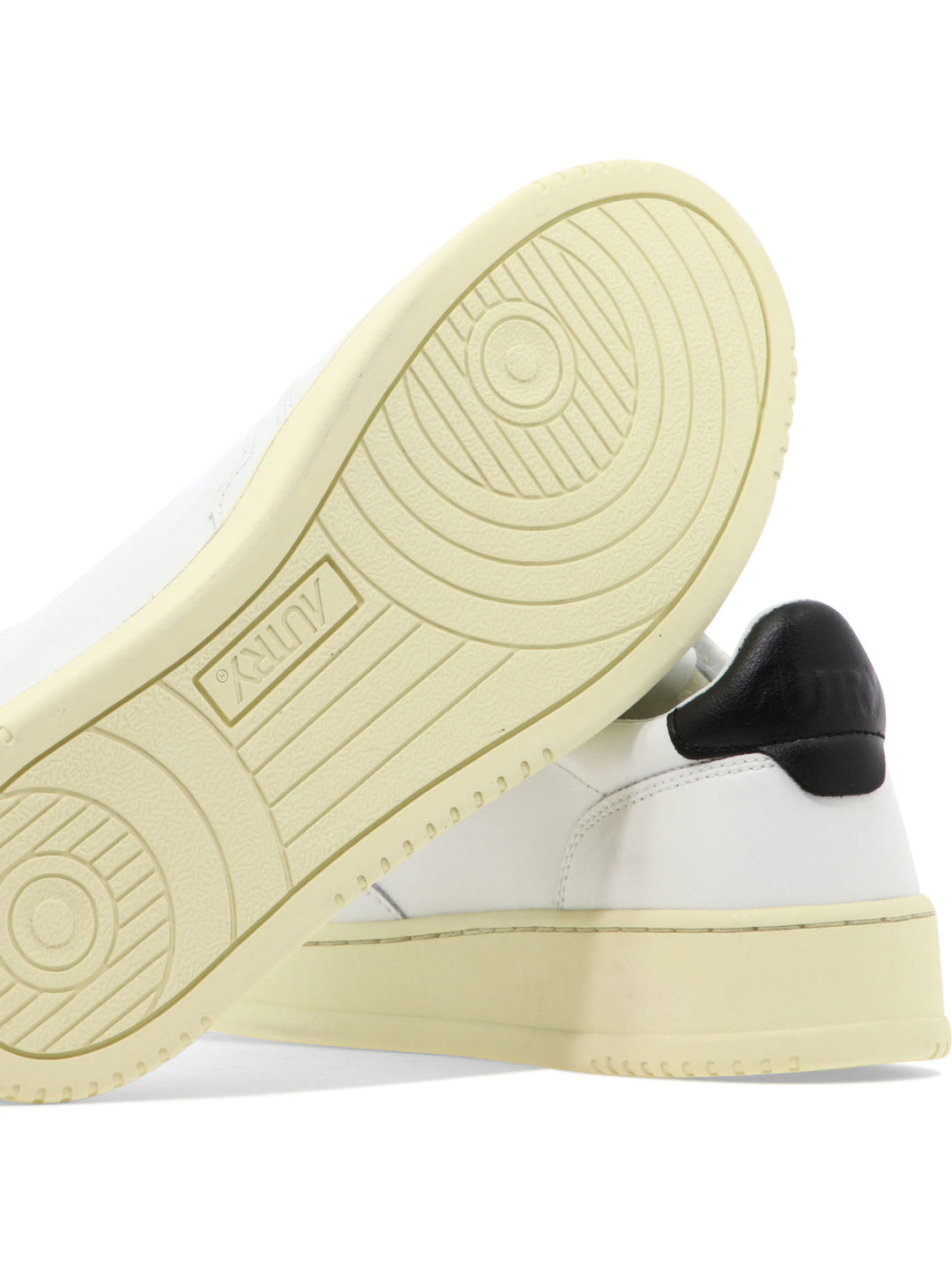 Autry Medalist Low Sneakers & Slip-On - White | e417ace9d51deebbeee60f8e01011b4f62e9be8a