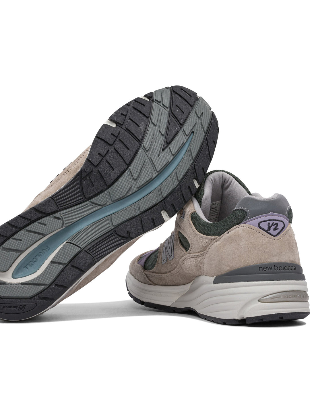 New Balance Made In Uk 991v2 Sneakers & Slip-On - Beige | 137d8f17b2aaf3244461c26ba9169d420fdc5c38