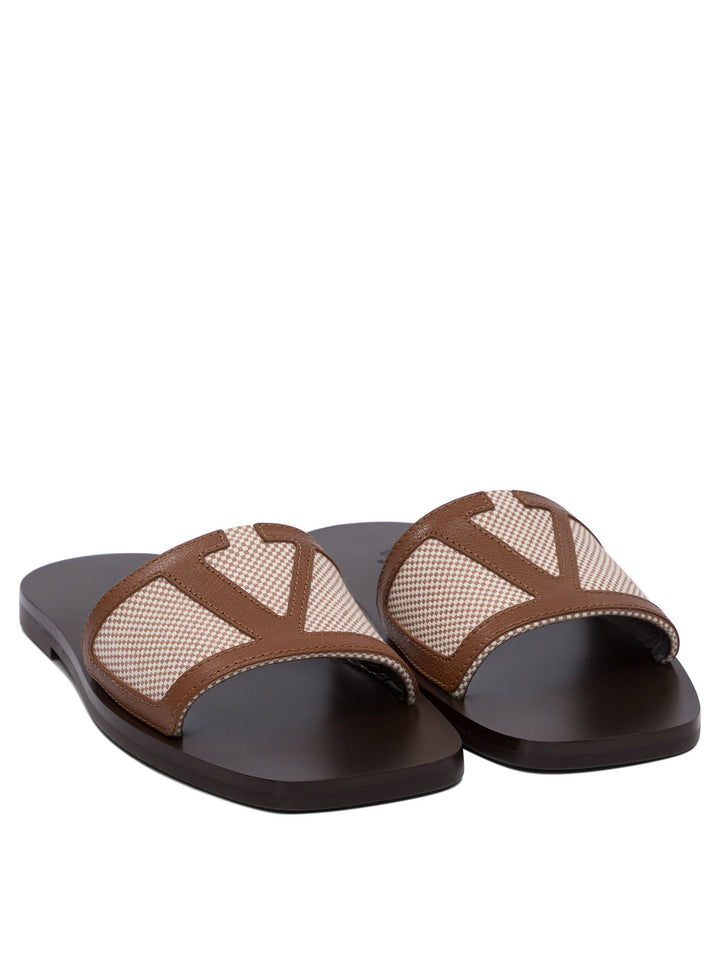 Valentino Garavani Viva Superstar Sandals - Beige | 388ec31014782fecf0fdf1b85c6a121915736f7b