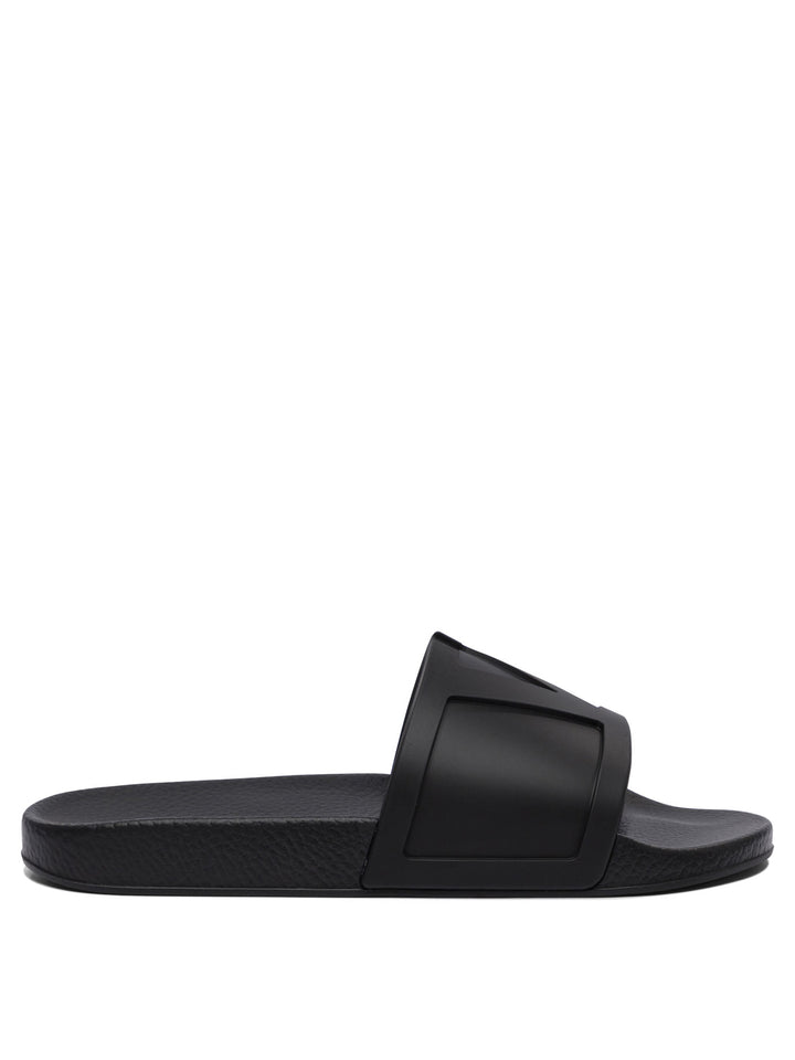 Valentino Garavani Slides With Vlogo Sandals - Black | 886952df4b4689c1c0aa00e833698e21fb491a43
