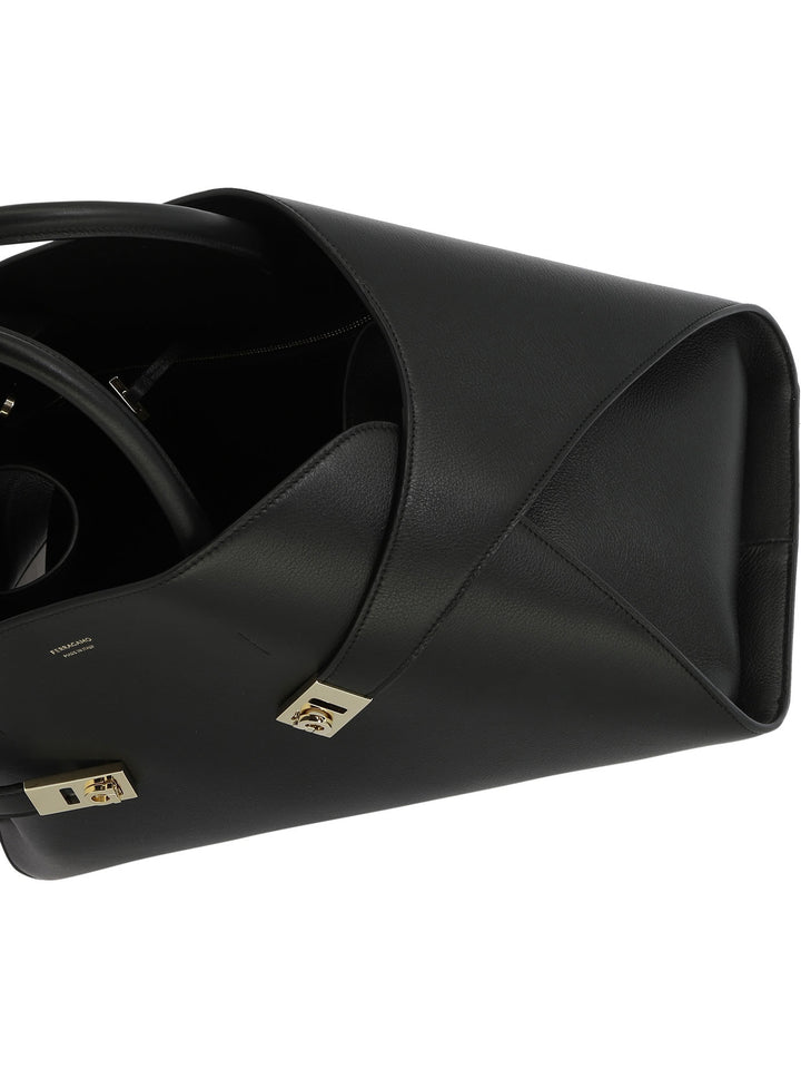 Ferragamo  Shoulder Bags - Black | 359965f0388af7bad9a33cb9a7d7140d0fb9d5fc