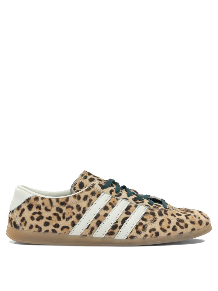 Adidas Originals Gazelle Lo Pro Sneakers & Slip-On - Beige | 65a7a46944e43112e93202316cdade2e322fc258