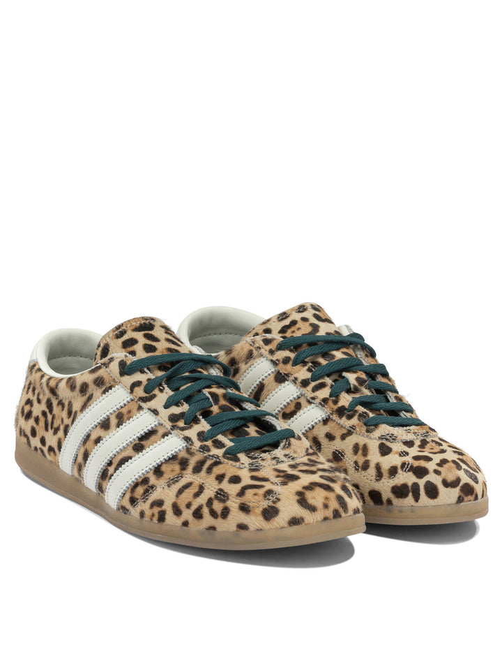 Adidas Originals Gazelle Lo Pro Sneakers & Slip-On - Beige | 64a720de8554bee1b10c69394a4e49d647f87b24