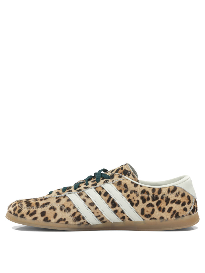 Adidas Originals Gazelle Lo Pro Sneakers & Slip-On - Beige | a66cd4e8afa12dec04c96b11d588825f31fd1552
