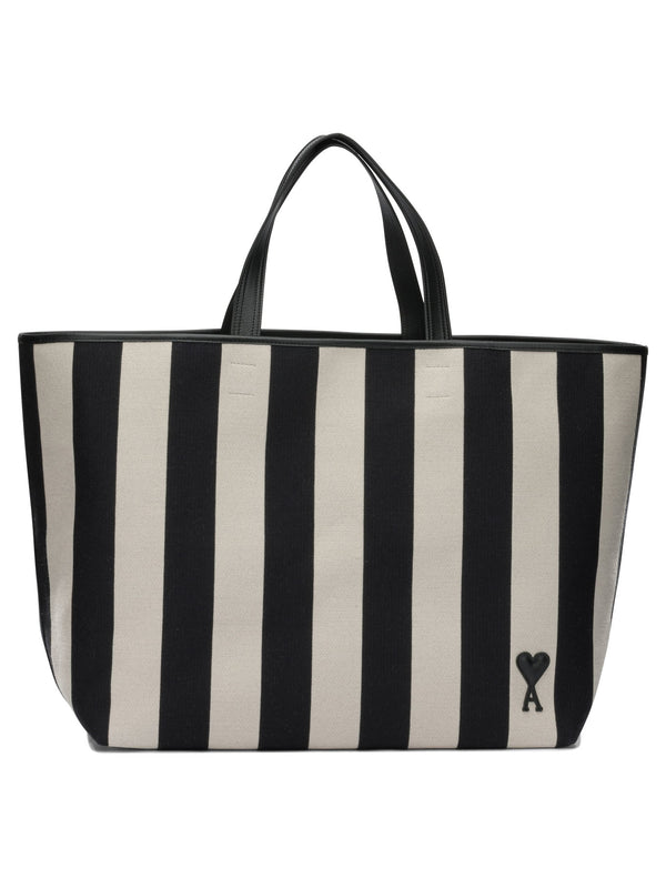 Ami De Coeur Shoulder Bags Black