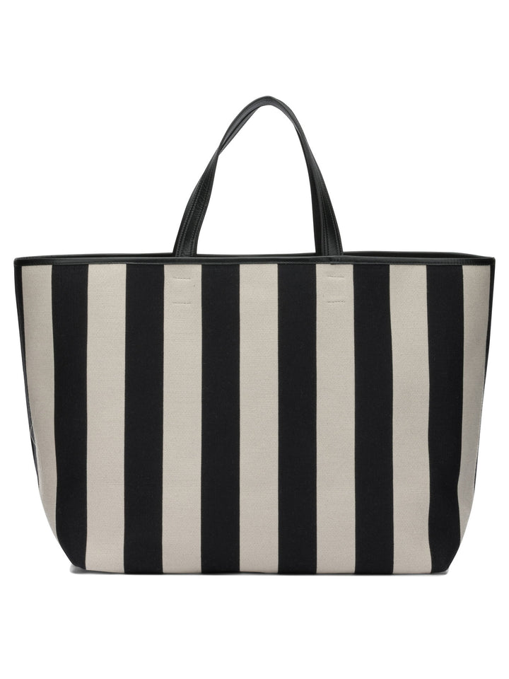 Ami Paris Ami De Coeur Shoulder Bags - Black | dfe70a6a130b986728fe4998d7222d52e1ea222b