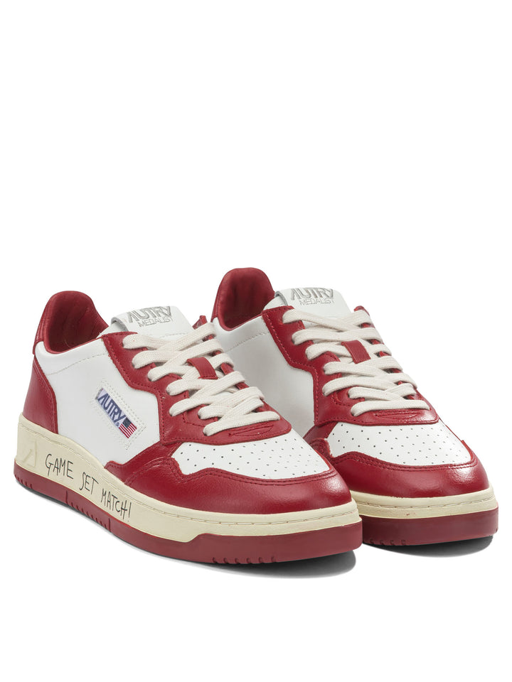 Autry Medalist Low Sneakers & Slip-On - Red | 2bd3281e9afac5e8f06effa413df69160358cad9