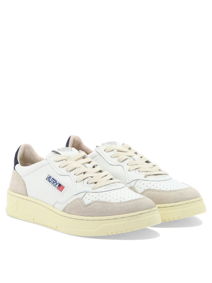 Autry Medalist Low Sneakers & Slip-On - White | a7c852898a6d72f8ae6e5349d35a19cca75726f0