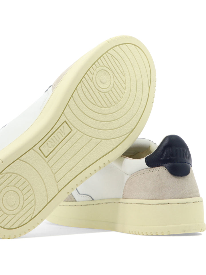 Autry Medalist Low Sneakers & Slip-On - White | 79e95fdfea4cbfe9d226573ef3493f07ba1c482f