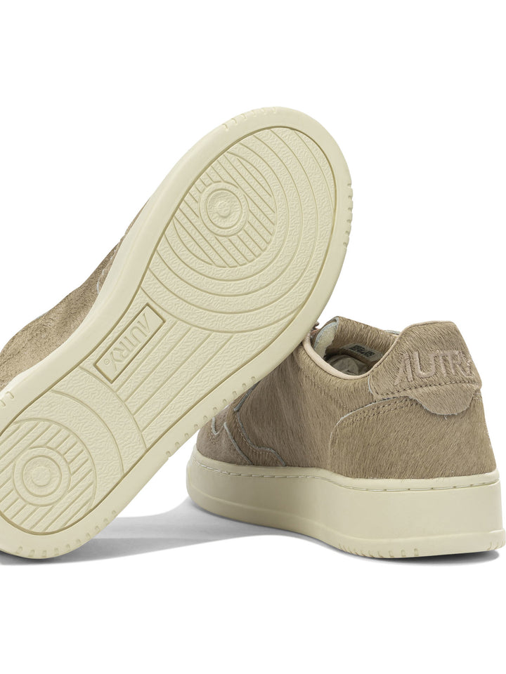 Autry Medalist Low Sneakers & Slip-On - Beige | ec70d33111dabc272afa0cd08f1e5e07512eeef3