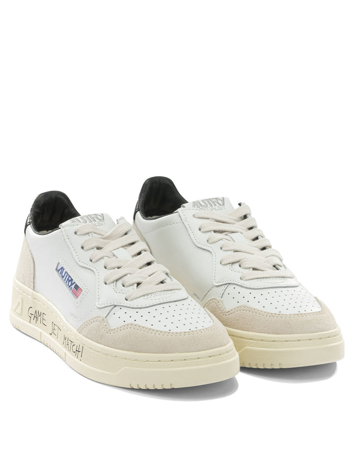 Autry Medalist Low Sneakers & Slip-On - White | a3bd5d757937b174c7576b225cbfa17f847b5fe1
