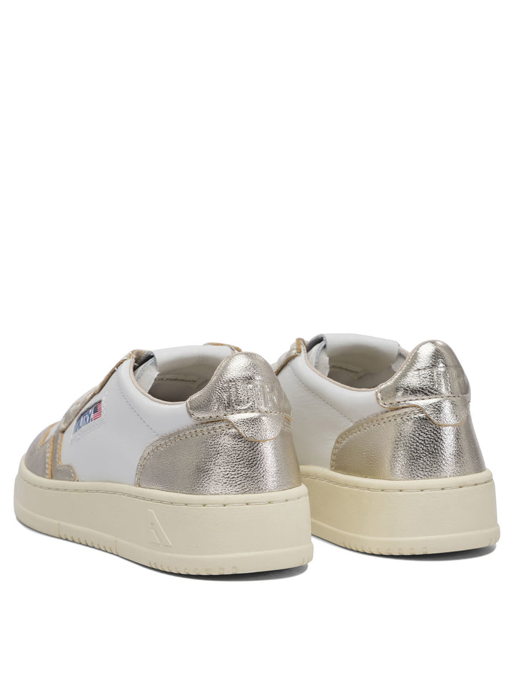 Autry Medalist Low Sneakers & Slip-On - White | b641178fc13781ac58dab1f3e24ca80d3094020b