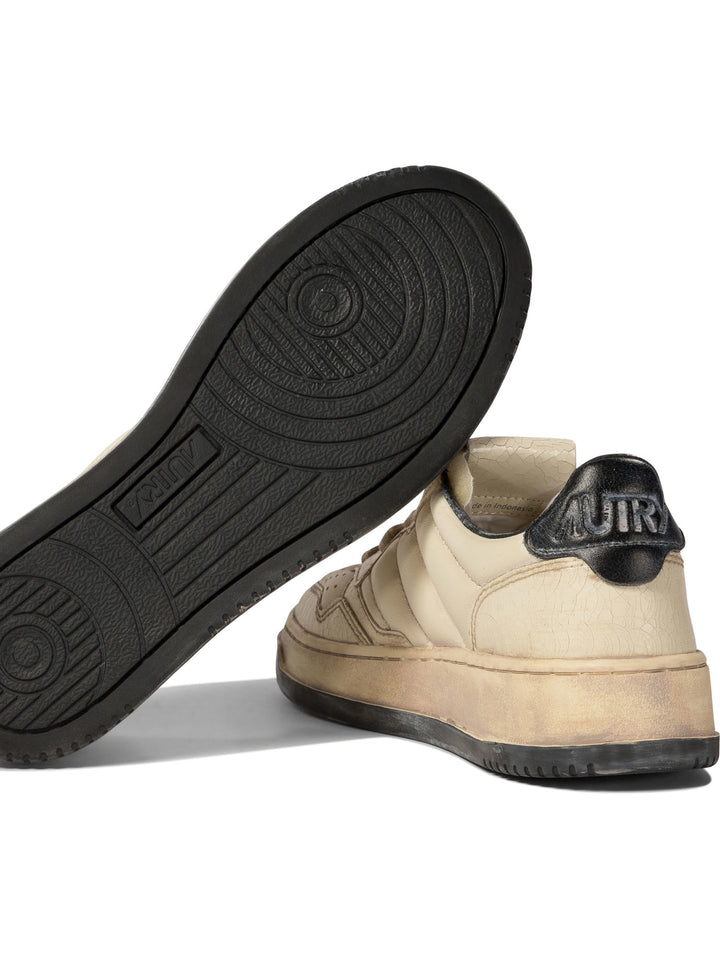 Autry  Sneakers & Slip-On - Beige | b4758dc7cc2fbd03886cb60f9aaa9dd33dc43f63