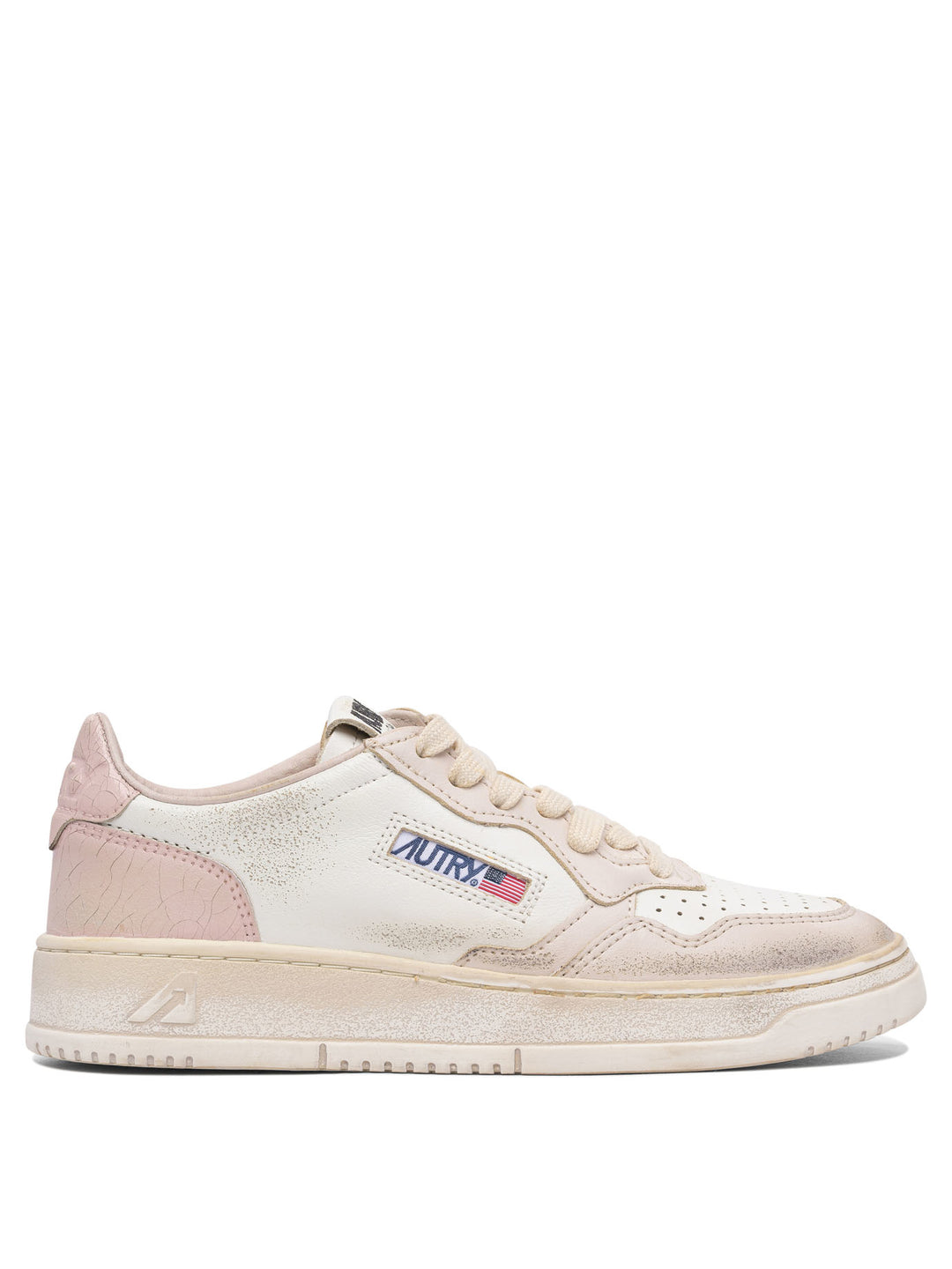 Autry Medalist Low Super Vintage Sneakers & Slip-On - Pink | be6464d3ec77938615dc6ff0bf4f4e8d7988ee4d