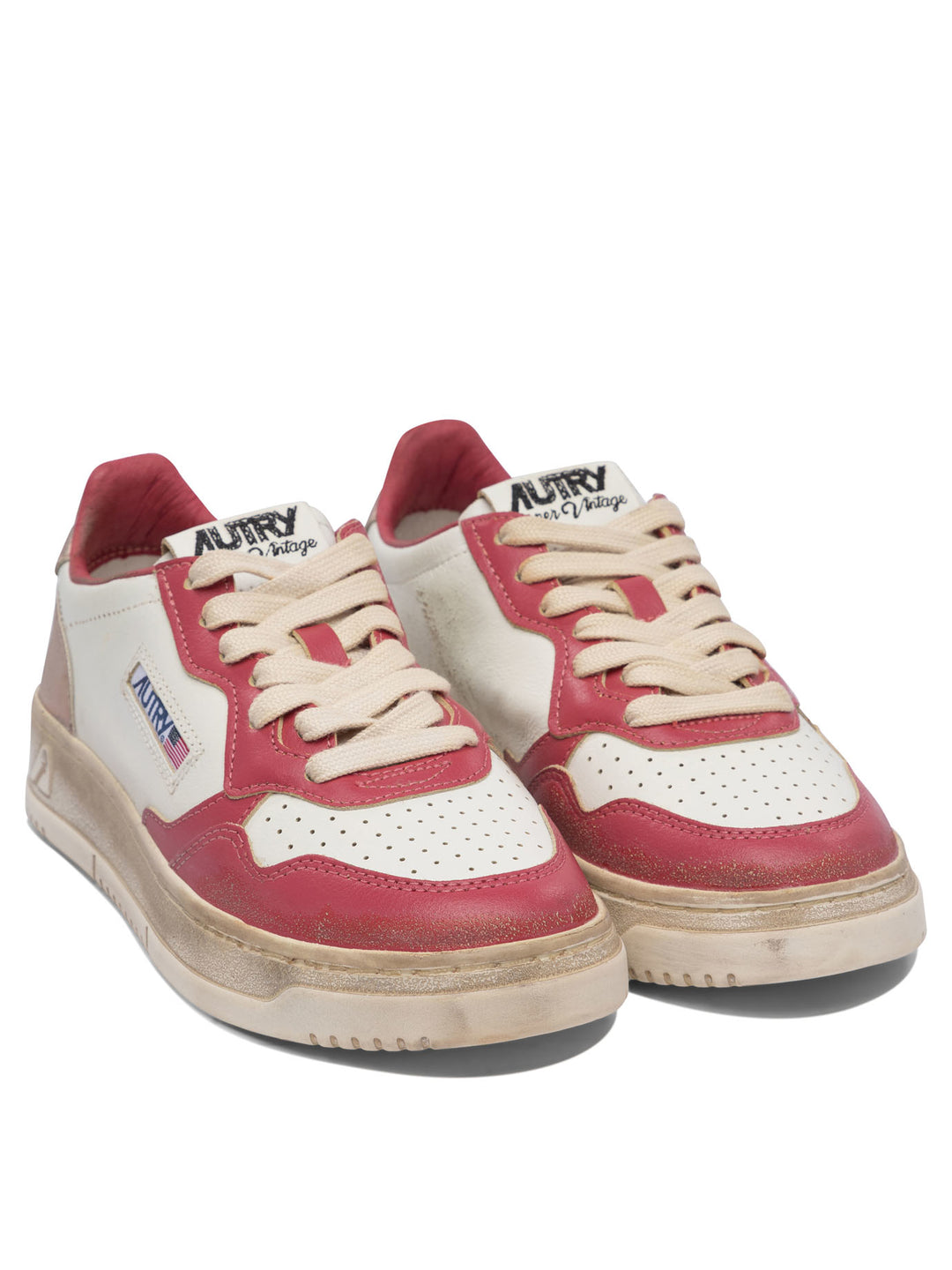 Autry Medalist Low Super Vintage Sneakers & Slip-On - Red | e19ad12b3934a4aef4a95e9a64d8d21c26eda746