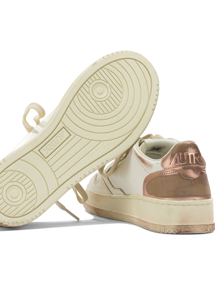 Autry  Sneakers & Slip-On - White | 7f536e8f31348d825ae55e34f3882b20db27d380