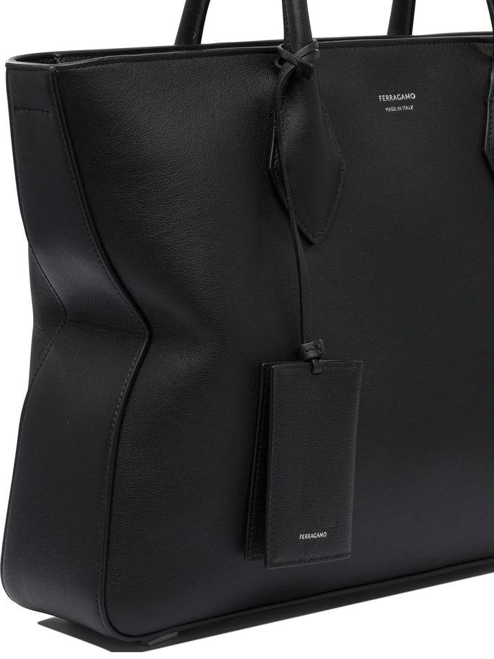Ferragamo  Shoulder Bags - Black | 395ae8ded22a4c9a3d6fae4f7d276c8165235c87