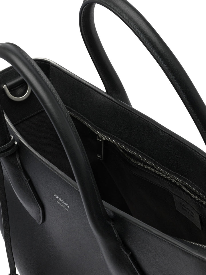 Ferragamo  Shoulder Bags - Black | e1ab8382f51bad51e94cc2678ed10f67953a3f7e