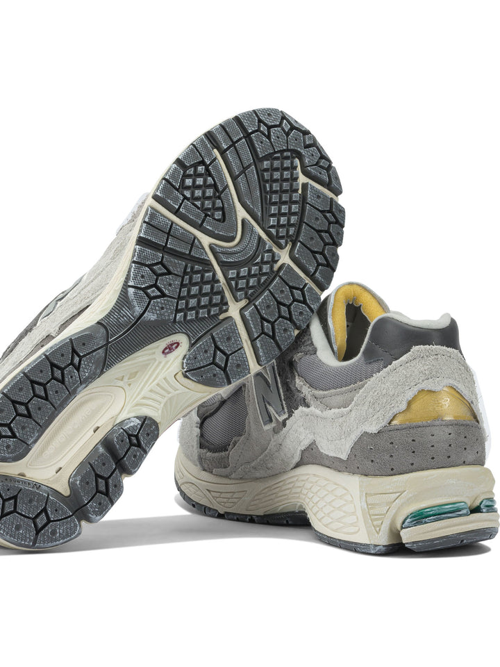 New Balance 2002r Protection Pack Sneakers & Slip-On - Grey | bbbe31b4ad9f34d3575dcbdfdad22f4c567f6e80