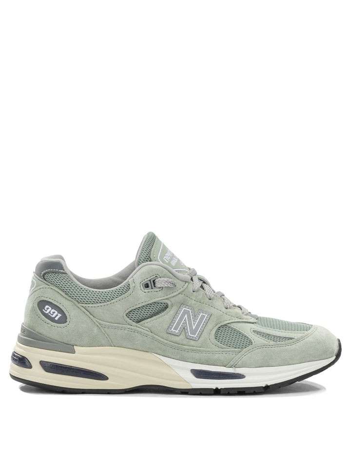 New Balance Made In Uk 991v2 Sneakers & Slip-On - Green | 33dd8d73e9ecf1a51f04208a2b938d7b9d14f02b